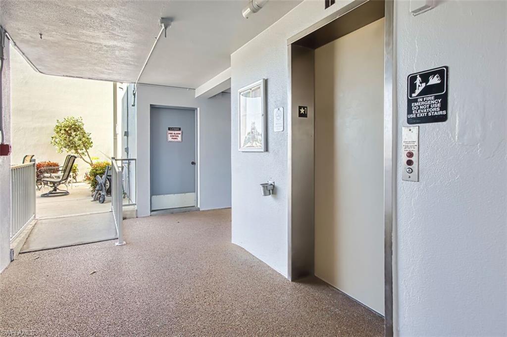 SEVEN LAKES - Residential