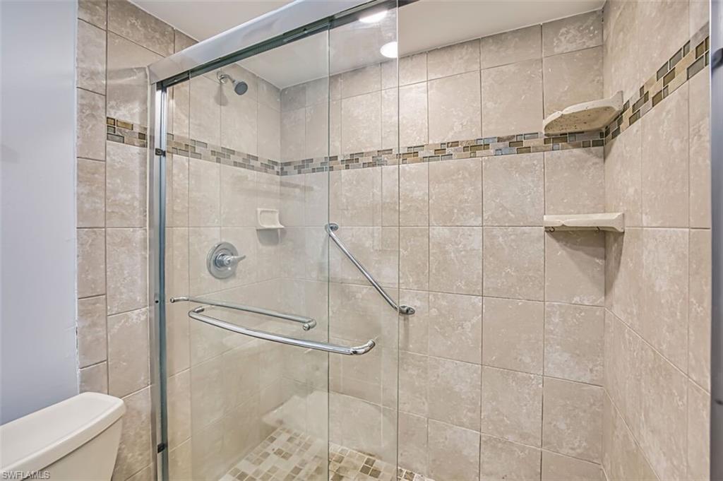 SEVEN LAKES - Residential