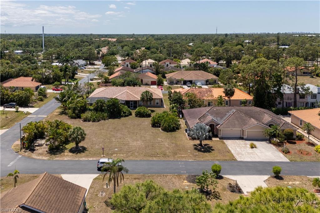 SPANISH GARDENS - Land