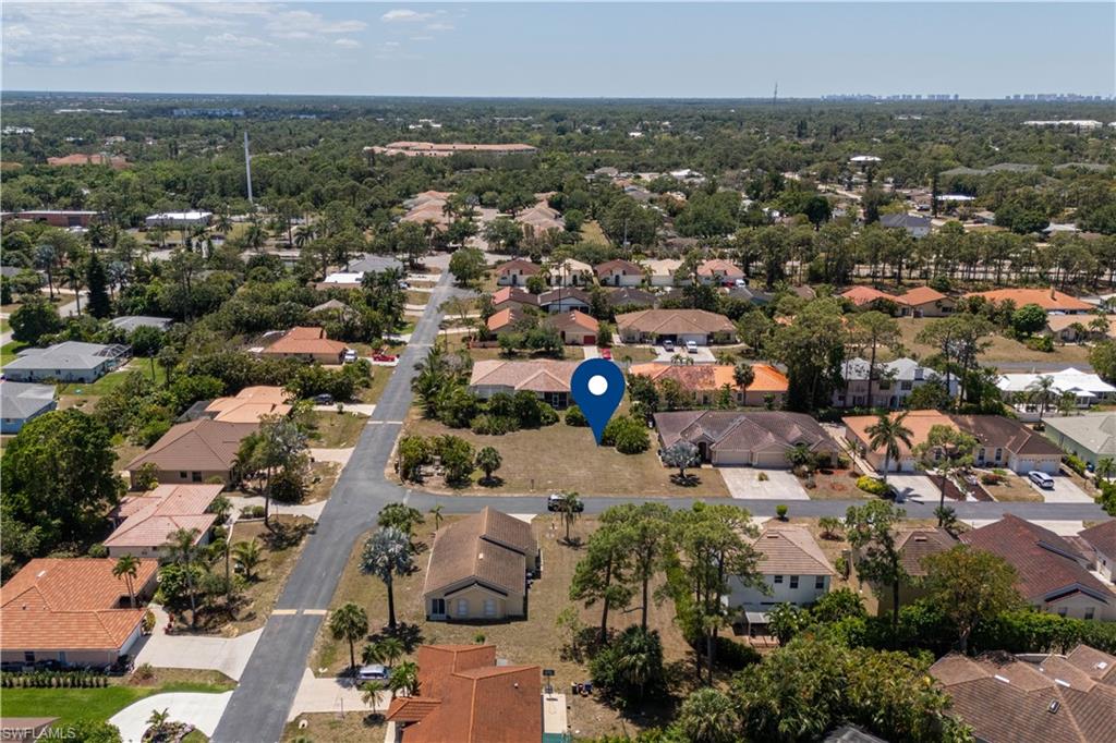 SPANISH GARDENS - Land