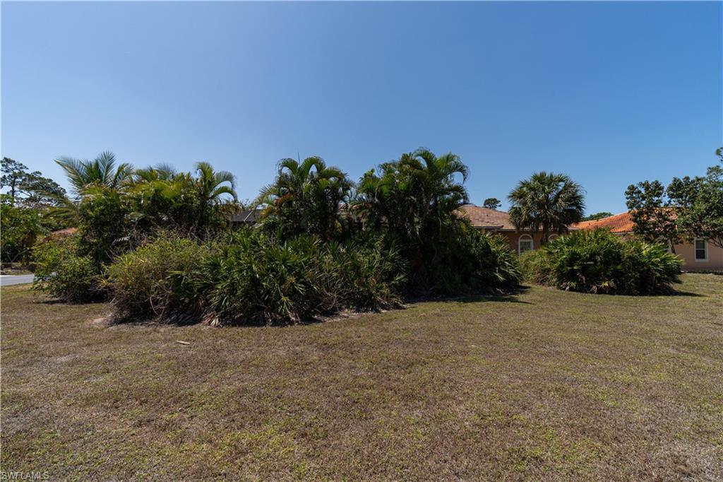 SPANISH GARDENS - Land