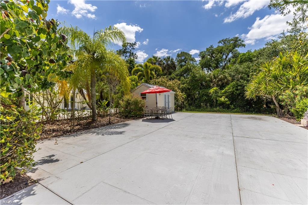 RIVERBEND MOTORCOACH RESORT - Land