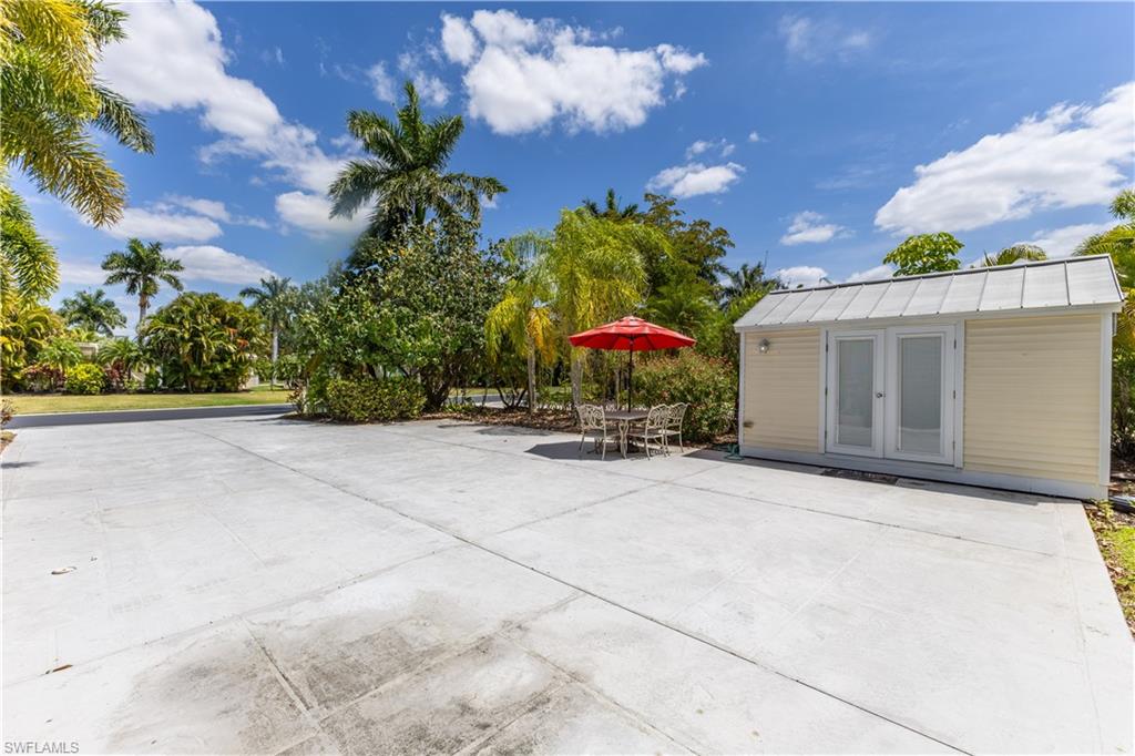 RIVERBEND MOTORCOACH RESORT - Land