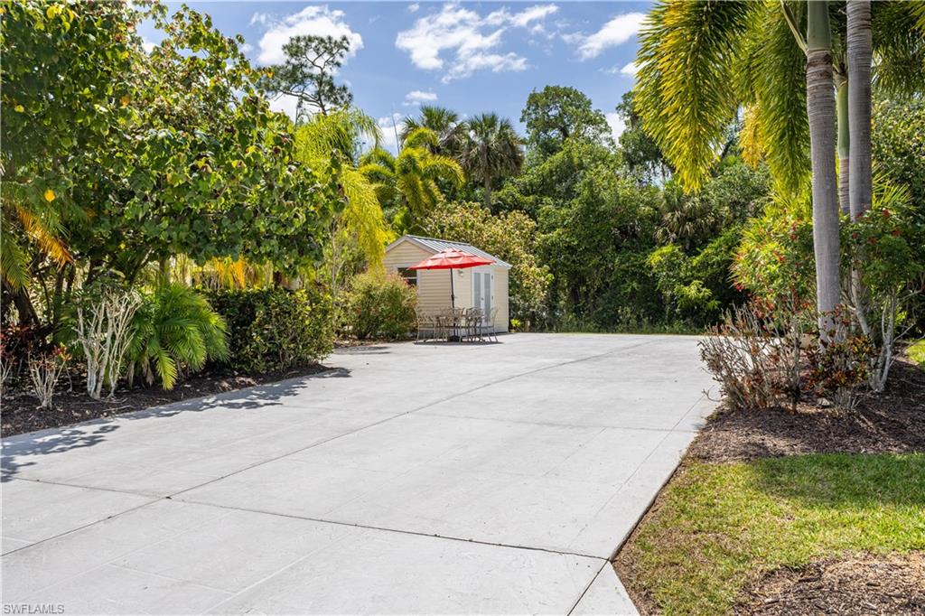 RIVERBEND MOTORCOACH RESORT - Land