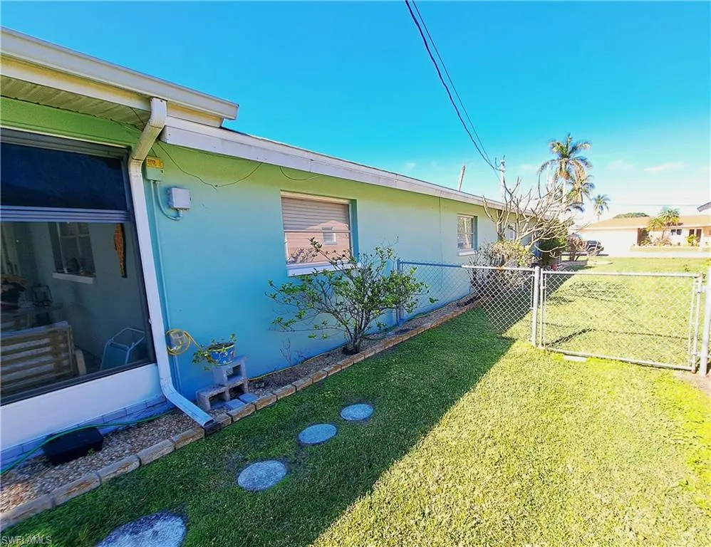 North Fort Myers, Florida 33903, United States, 3 Bedrooms Bedrooms, ,2 BathroomsBathrooms,Residential,Active,165138