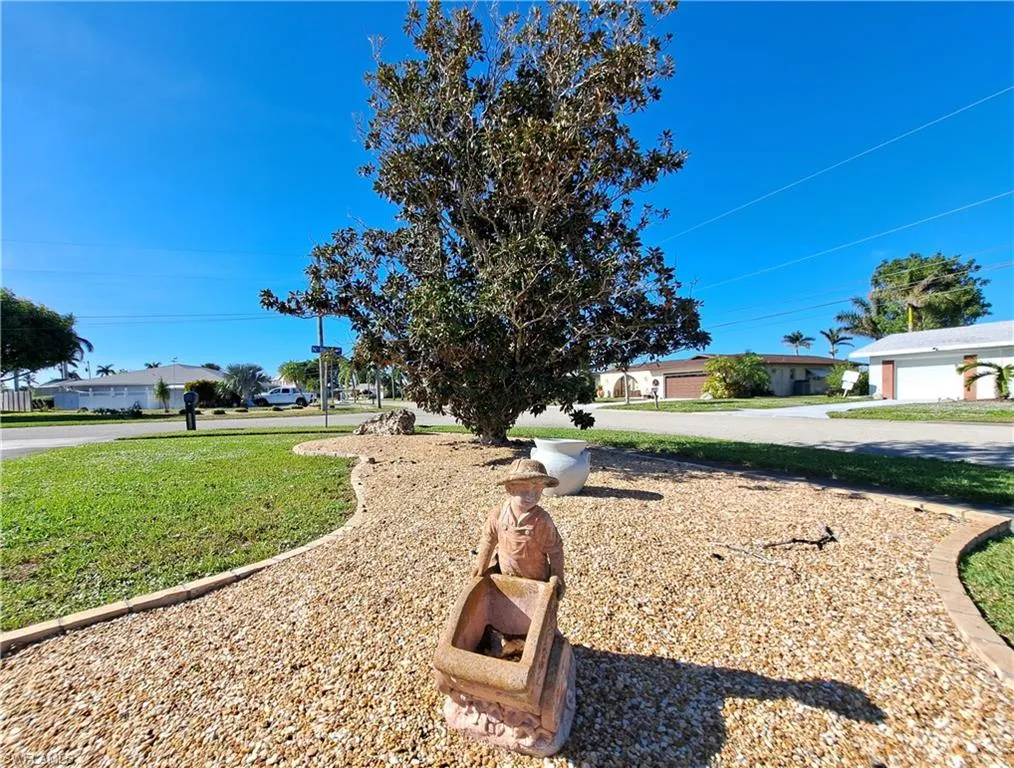 North Fort Myers, Florida 33903, United States, 3 Bedrooms Bedrooms, ,2 BathroomsBathrooms,Residential,Active,165138