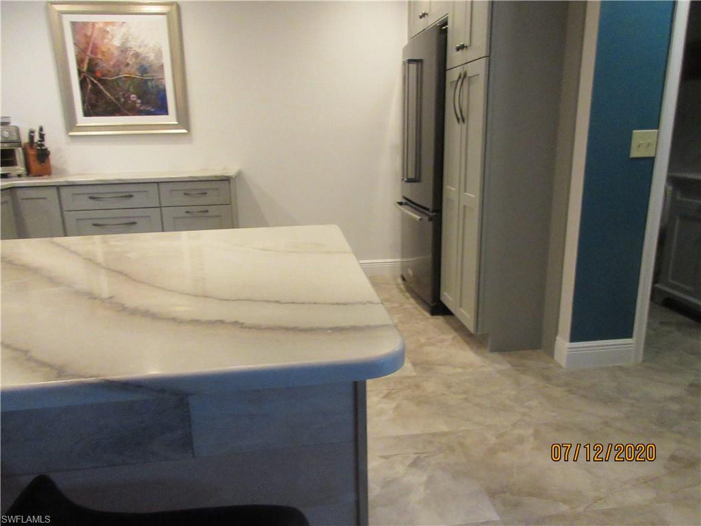 ROYAL WOODS - Residential