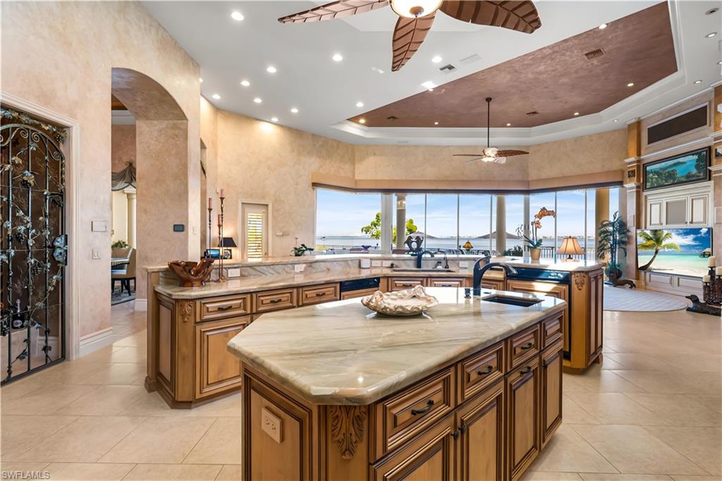 EDGEWATER - Residential