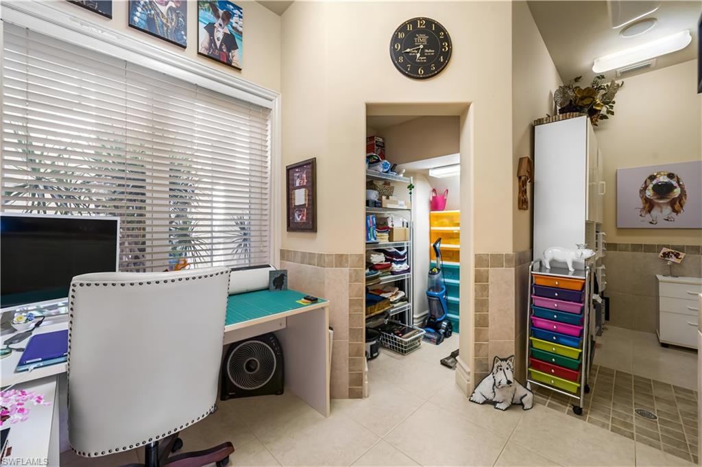 EDGEWATER - Residential