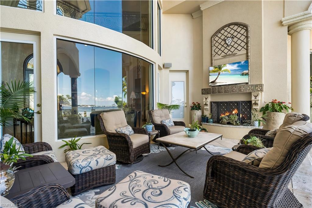 EDGEWATER - Residential