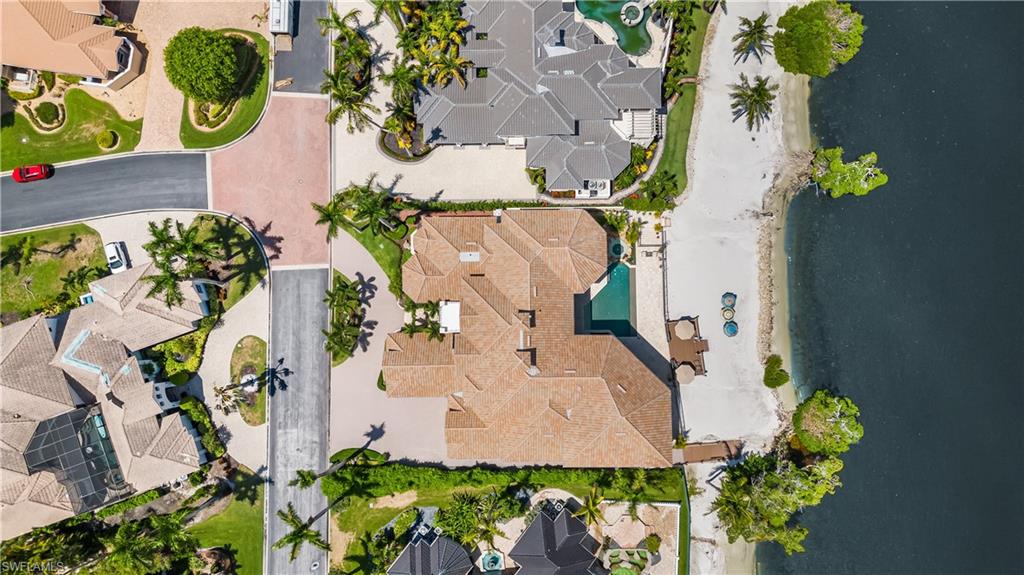 EDGEWATER - Residential