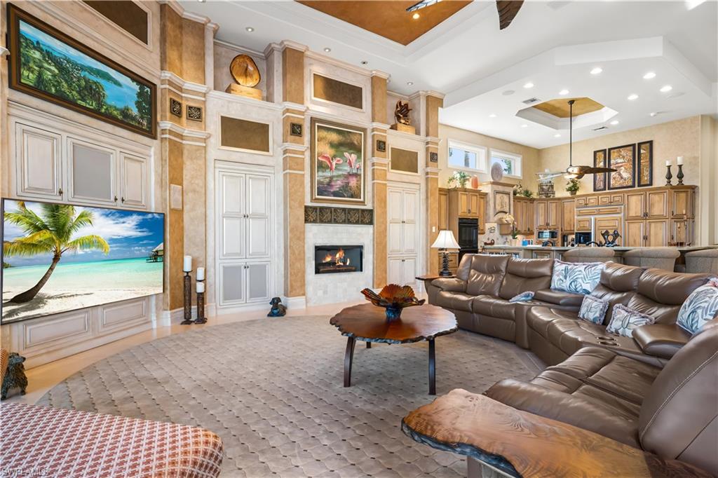 EDGEWATER - Residential