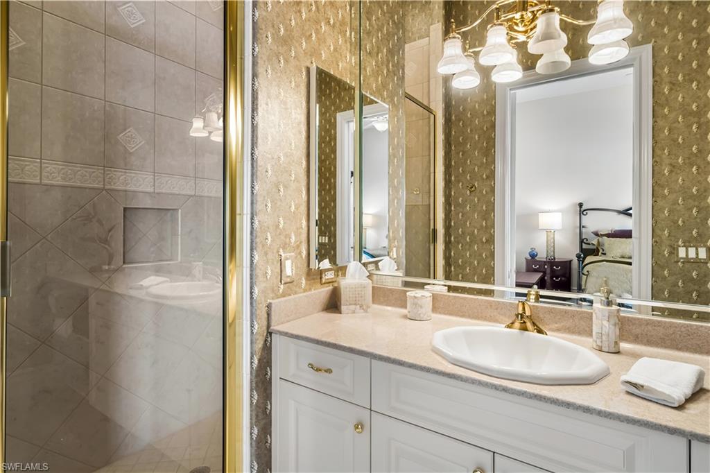 EDGEWATER - Residential