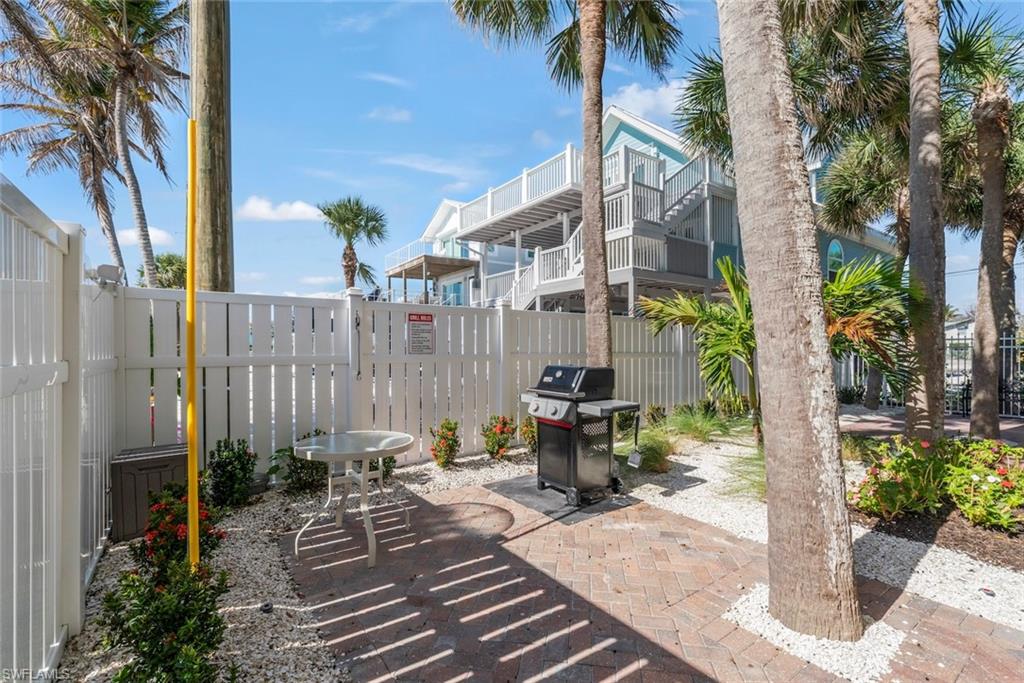 CORNERSTONE - Residential