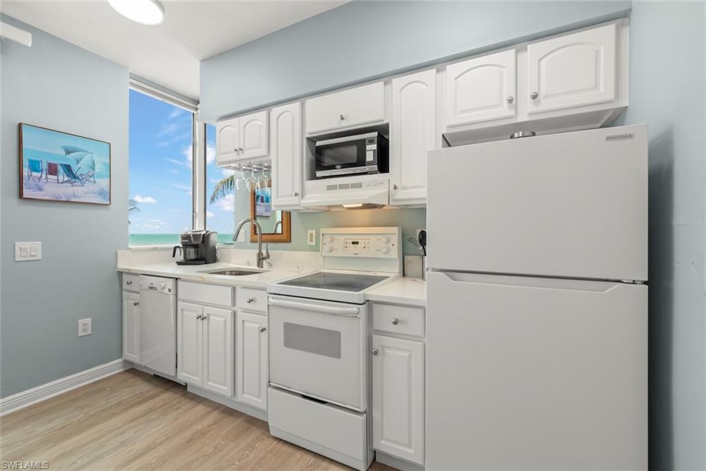 CORNERSTONE - Residential