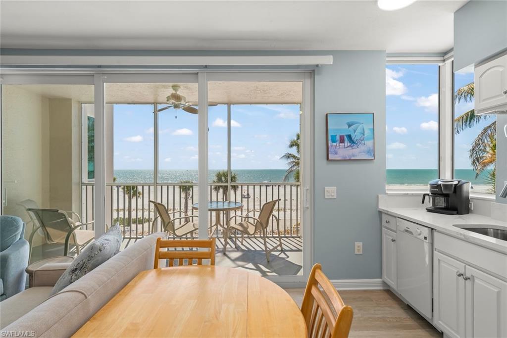 CORNERSTONE - Residential