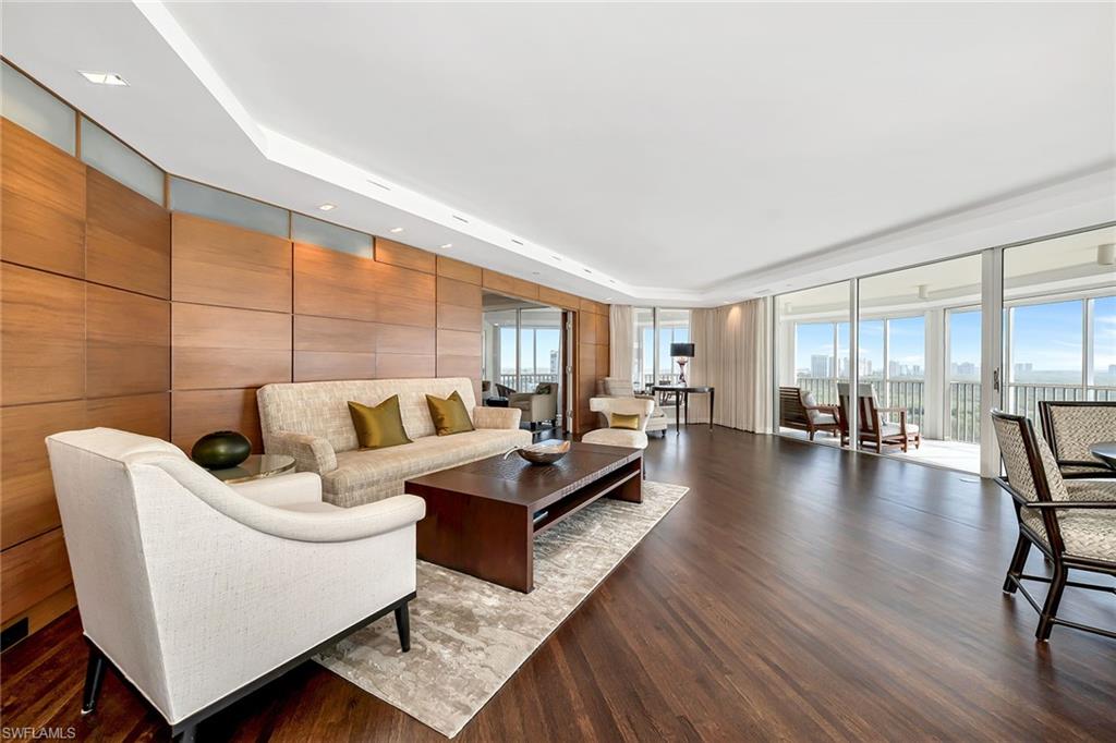 CONTESSA AT BAY COLONY - Residential