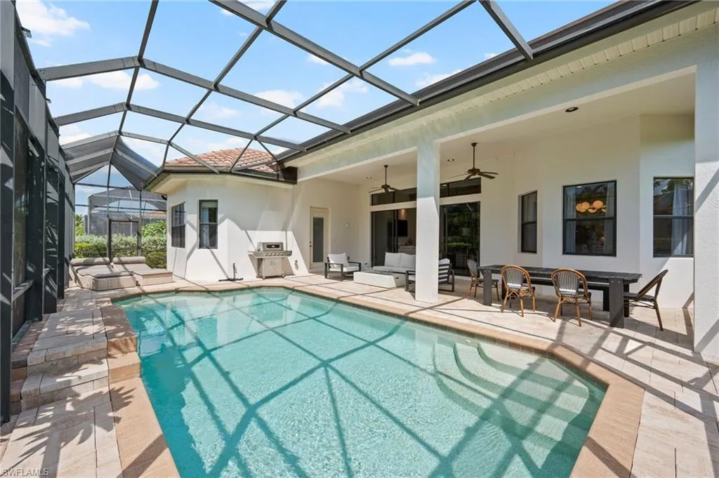 Naples, Florida 34110, United States, 3 Bedrooms Bedrooms, ,2 BathroomsBathrooms,Residential,Active,17469