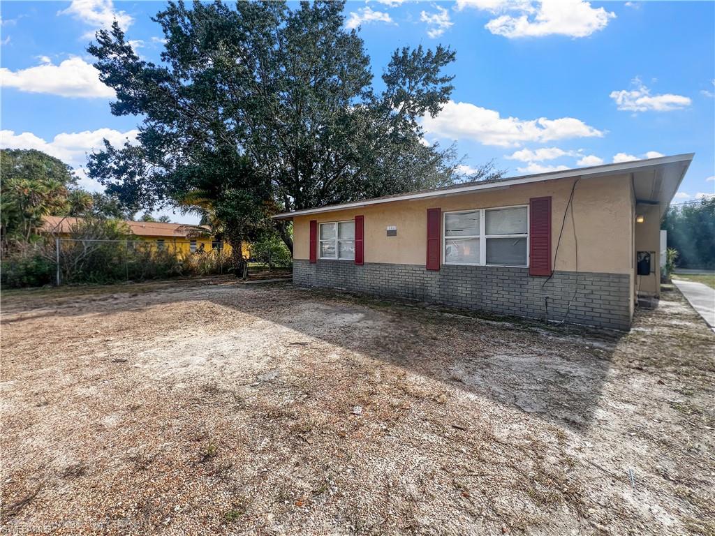 FORT MYERS SHORES - Residential Lease