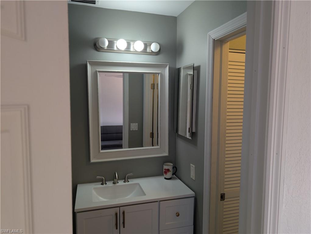 FOXMOOR LAKES - Residential