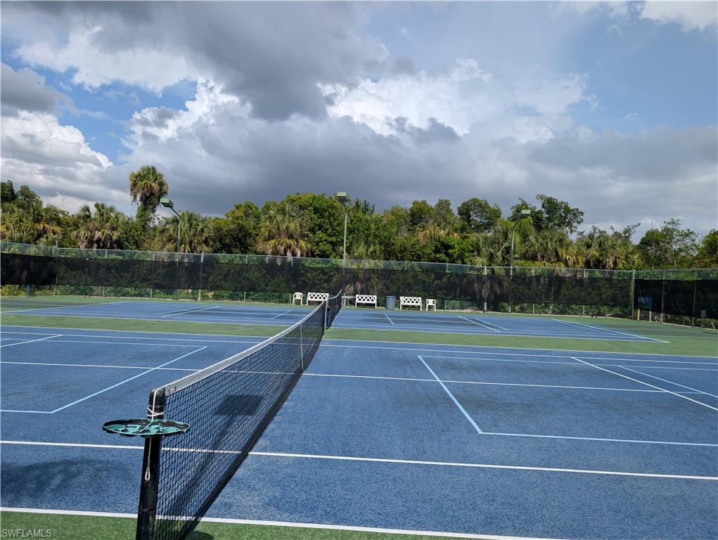 FOXMOOR LAKES - Residential