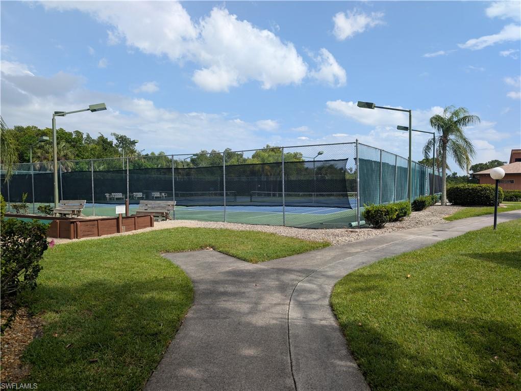 FOXMOOR LAKES - Residential