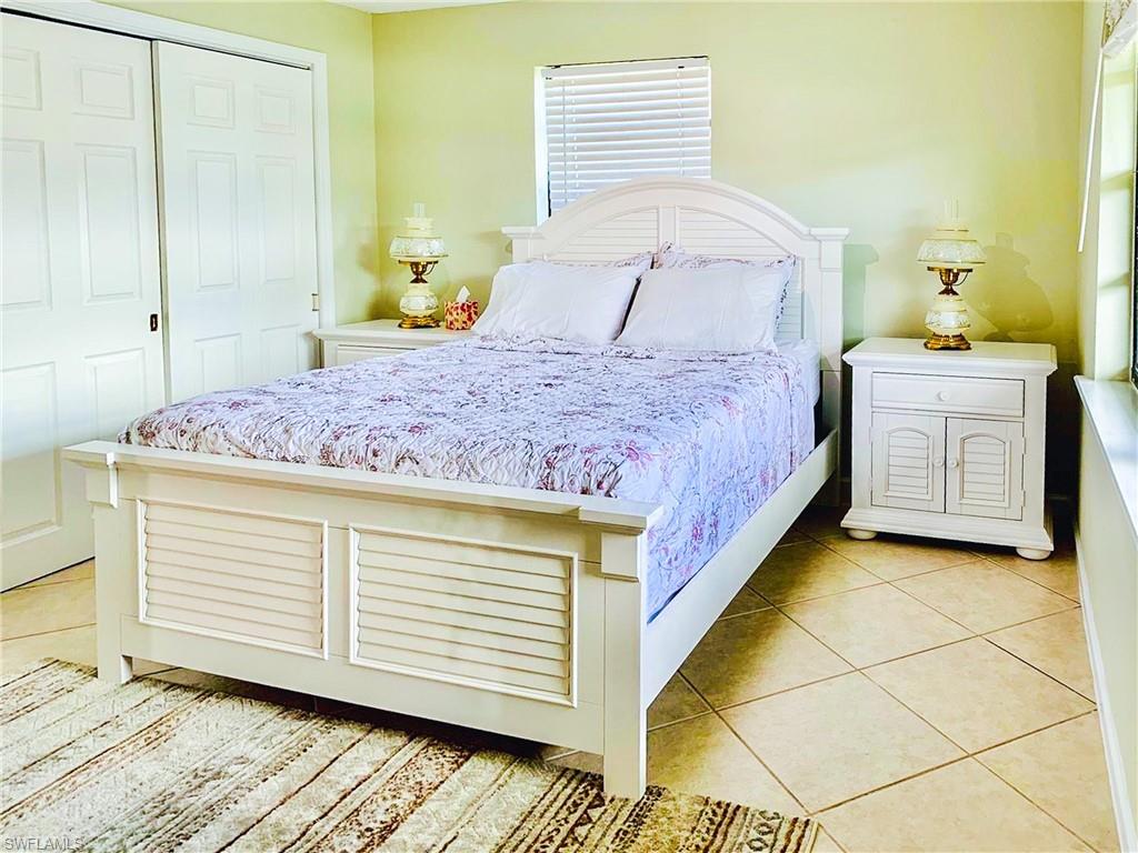 NAPLES PARK - Residential