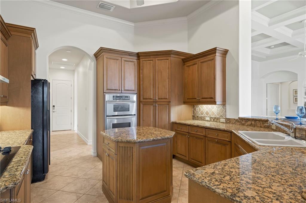 ROYAL HARBOR - Residential