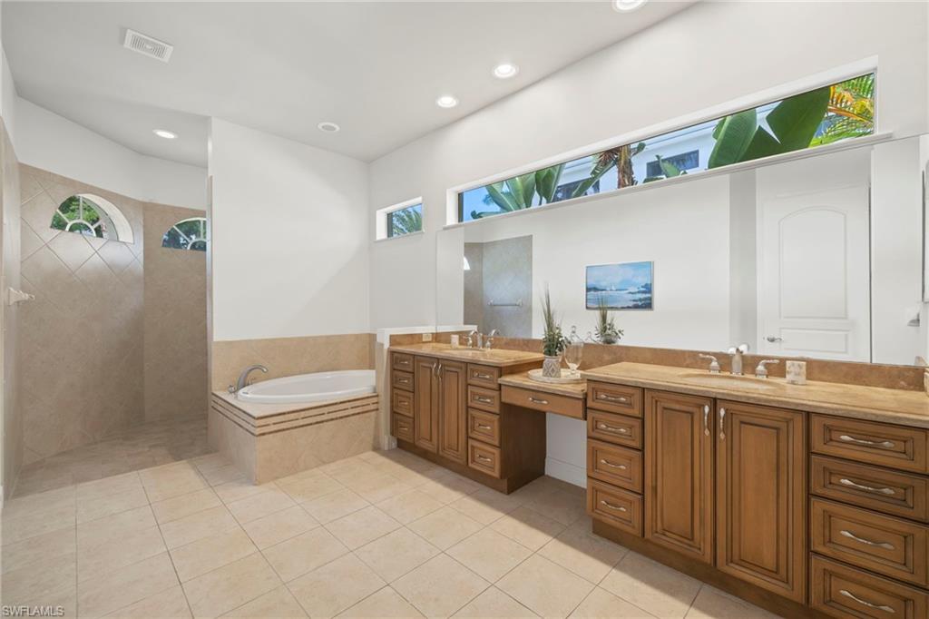 ROYAL HARBOR - Residential