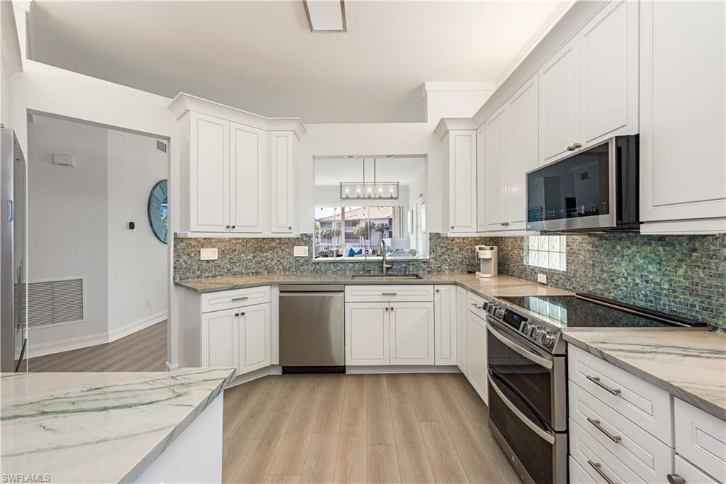 BREAKWATER - Residential Lease