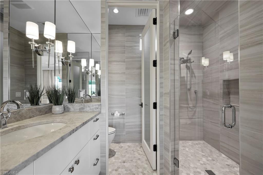 VIZCAYA AT BAY COLONY - Residential Lease