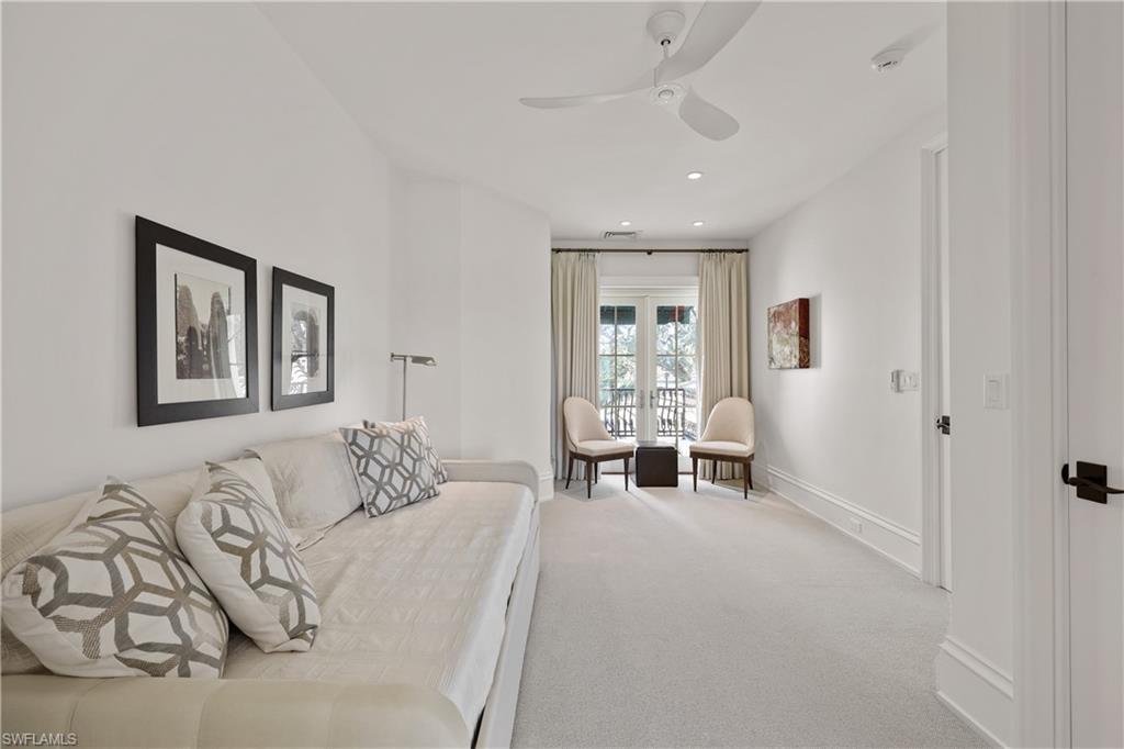 VIZCAYA AT BAY COLONY - Residential Lease