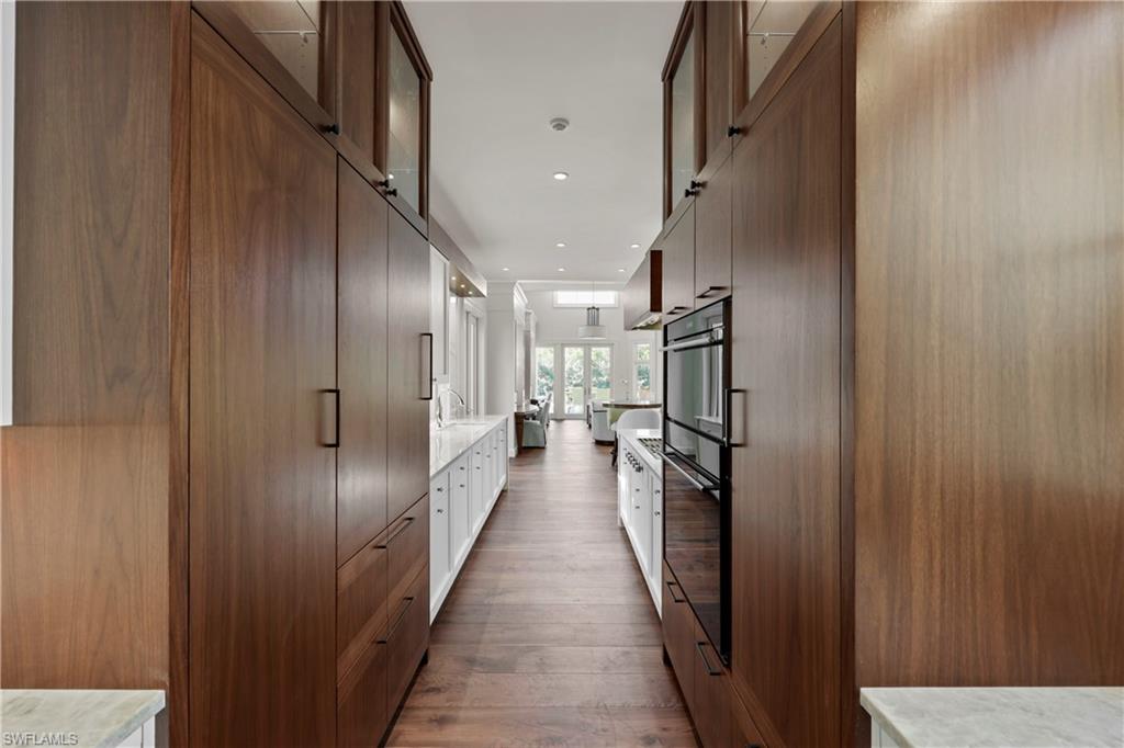 VIZCAYA AT BAY COLONY - Residential Lease