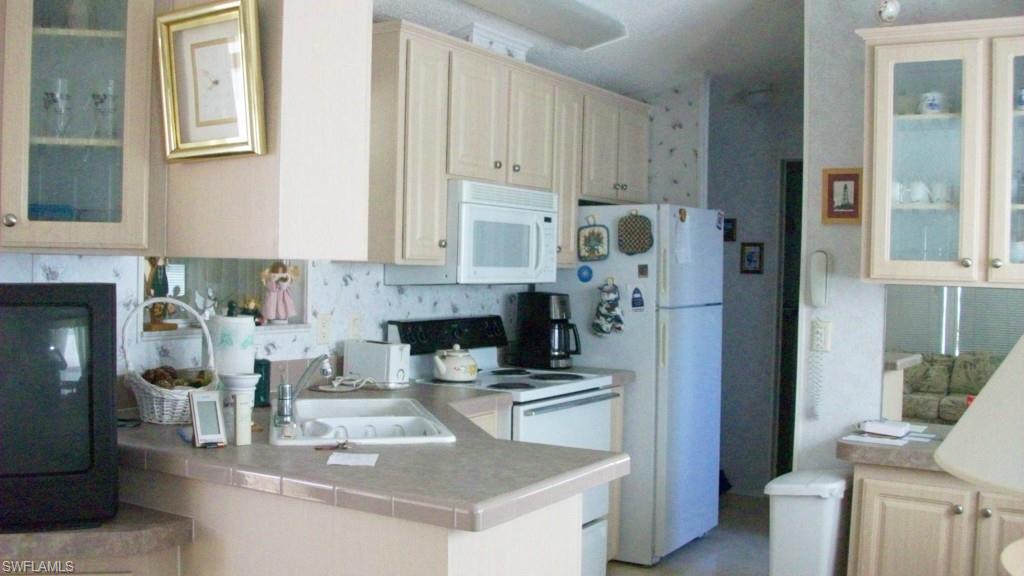 CORKSCREW WOODLANDS - Residential