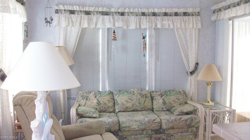 CORKSCREW WOODLANDS - Residential