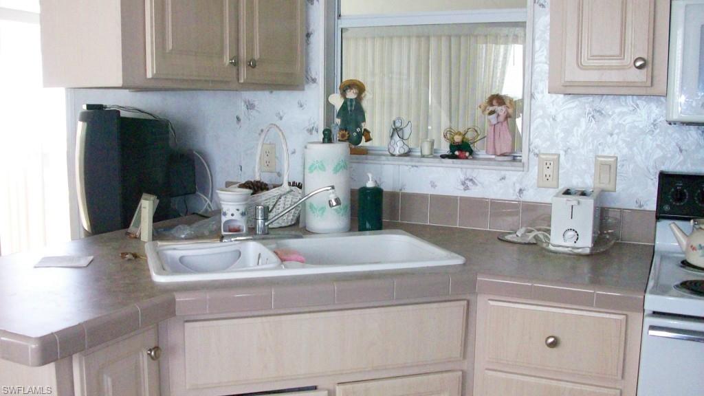 CORKSCREW WOODLANDS - Residential