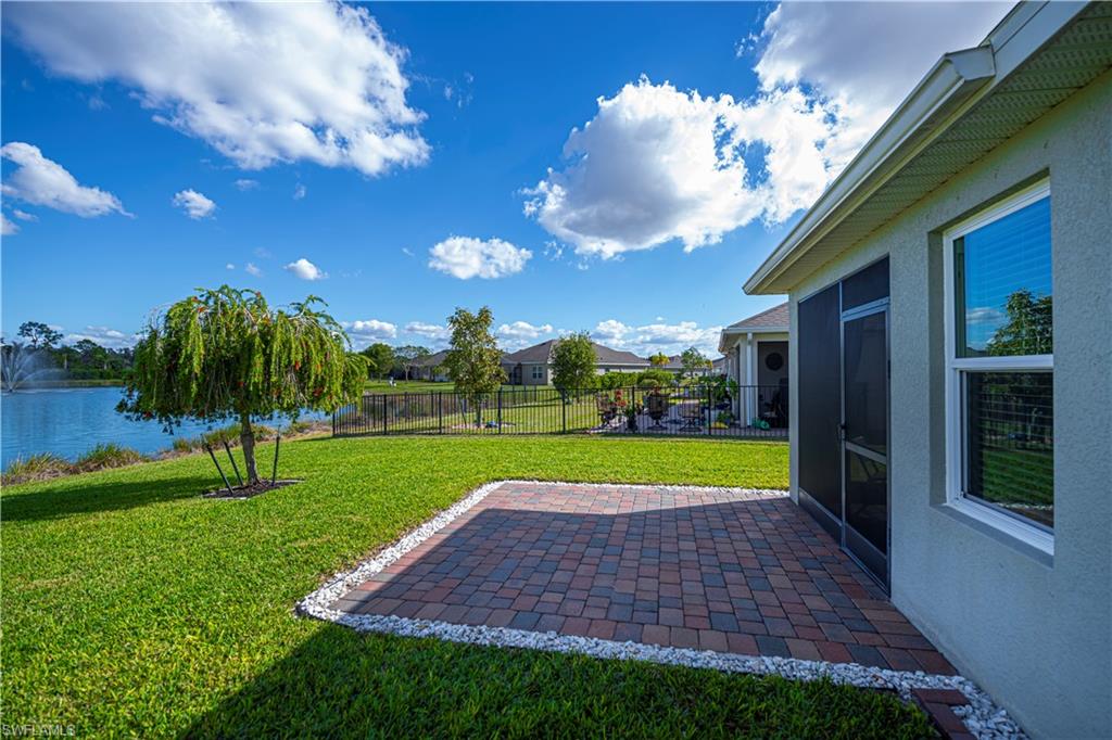 ENTRADA - Residential