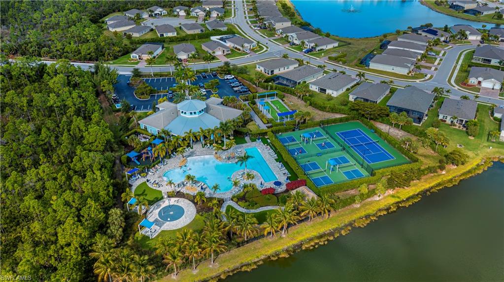 ENTRADA - Residential