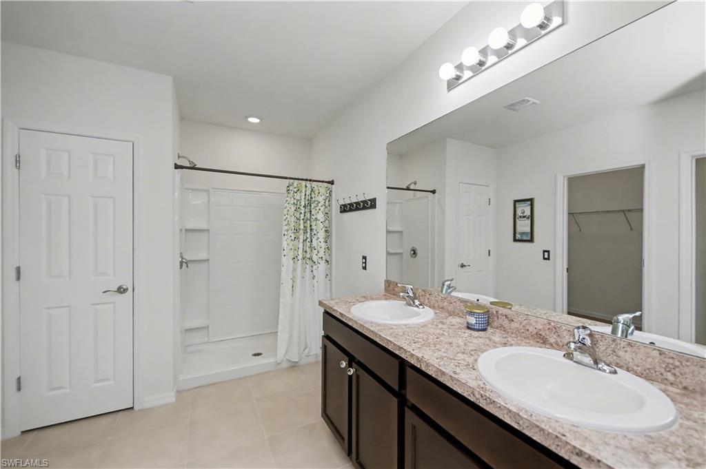 ENTRADA - Residential