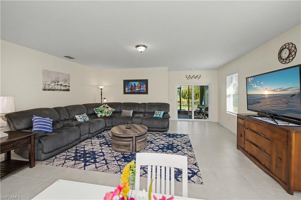 ENTRADA - Residential