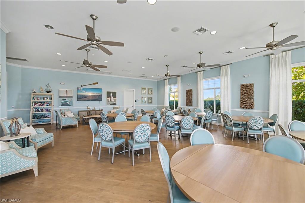 ENTRADA - Residential