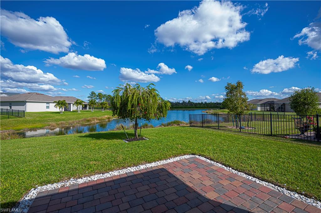 ENTRADA - Residential