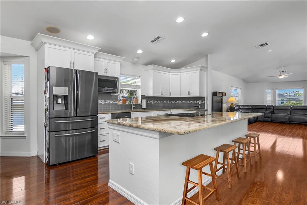 VICTORIA COVE CONDO - Residential