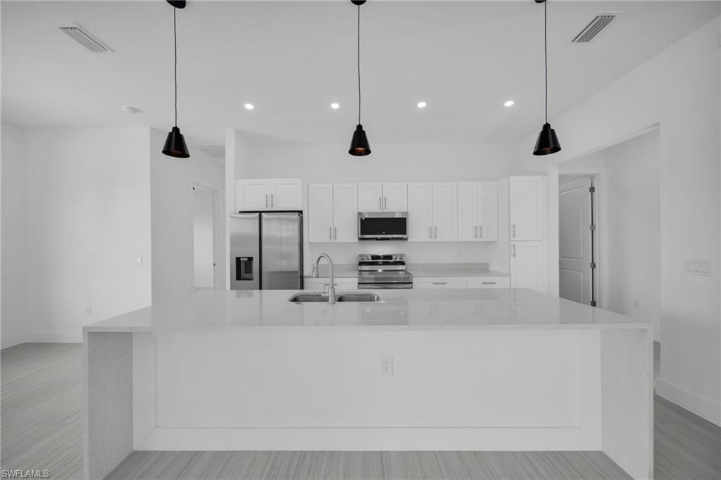 CAPE CORAL - Residential Lease