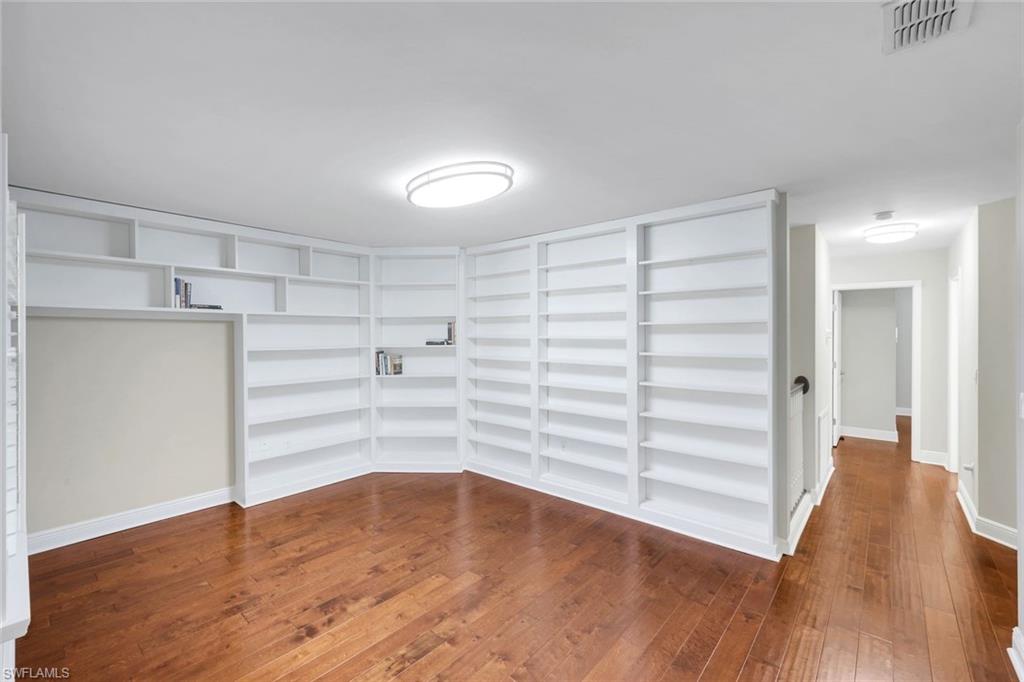 SAN CARLOS ESTATES - Residential