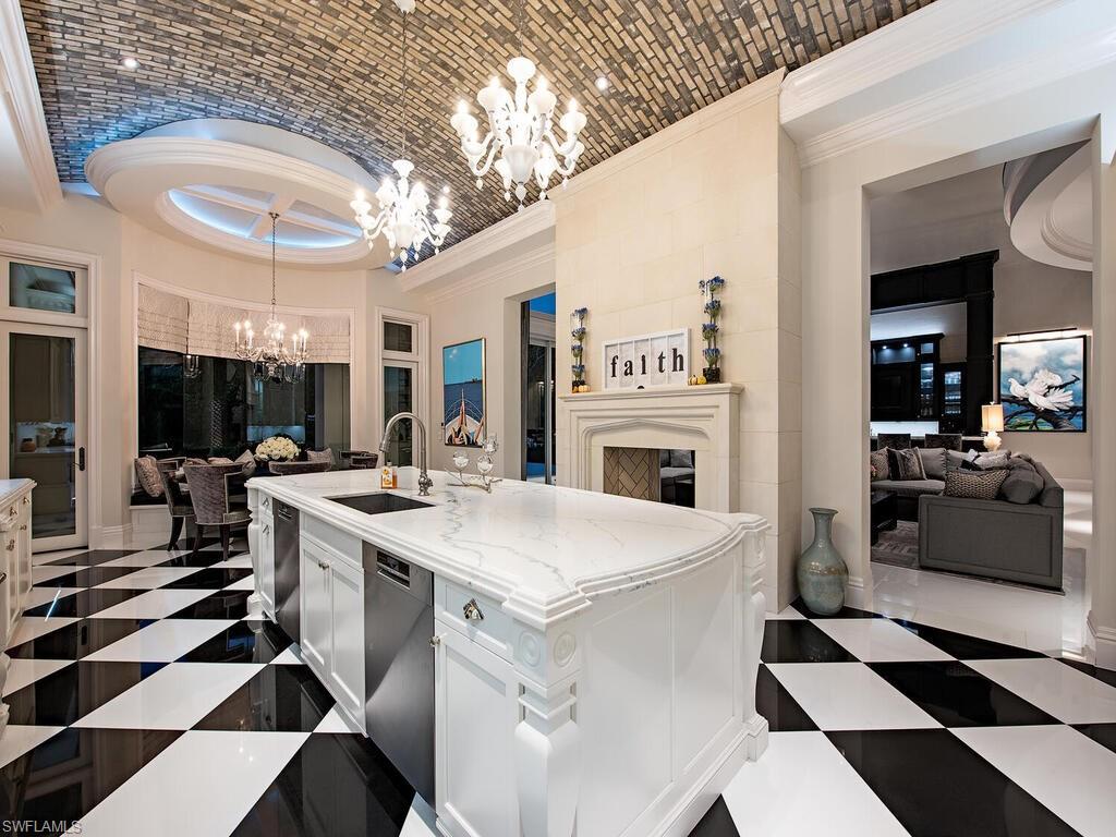 PINE RIDGE - Residential