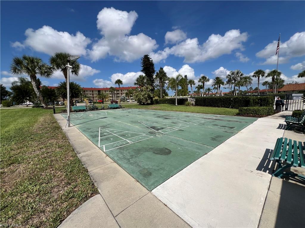 FAIRWAYS AT PAR FOUR - Residential