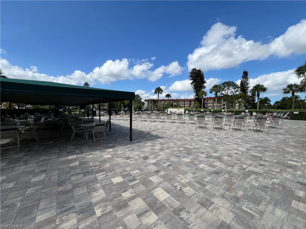 FAIRWAYS AT PAR FOUR - Residential