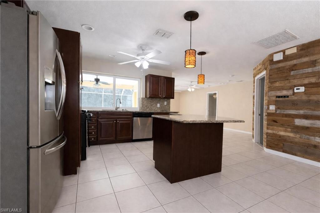 CAPE CORAL - Residential Lease