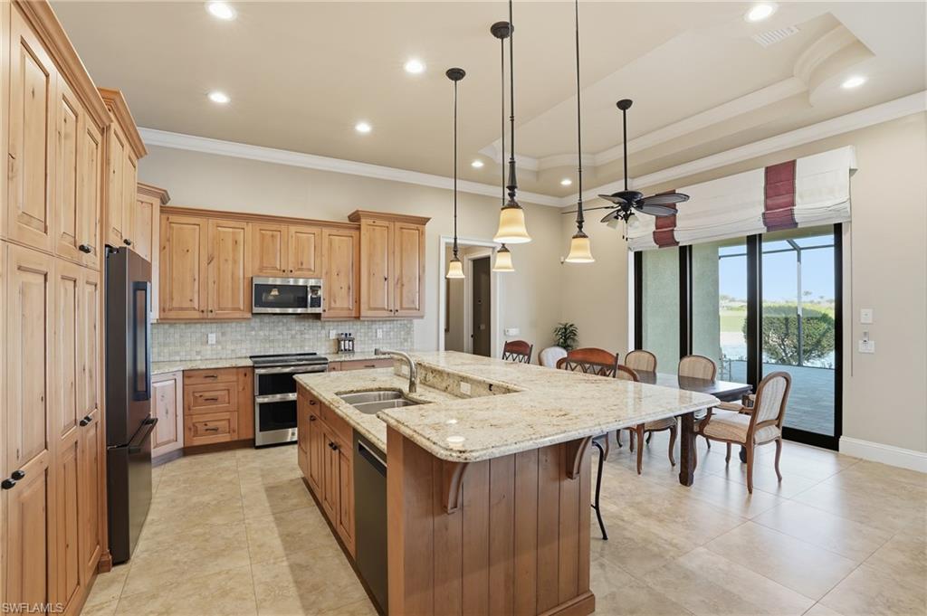 ROYAL PALM GOLF ESTATES - Residential